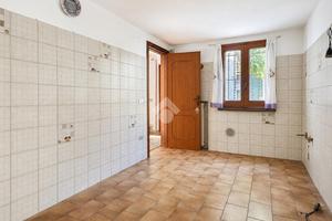 CASA SEMINDIPENDENTE A REGGIO NELL'EMILIA
