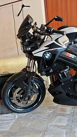 Telaio e targa BMW F800r