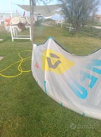 KITESURF DUOTONE NEO 8 IN CONDIZIONI ECCELLENTI