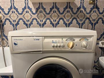 LAVATRICE ELECTROLUX Mod. EW 647 F