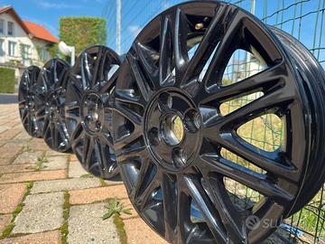 Cerchioni in lega Toyota 165/60 R15