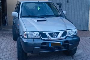 Nissan Terrano 3.0 154cv 