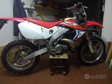 Honda CRE 250 1998 targato