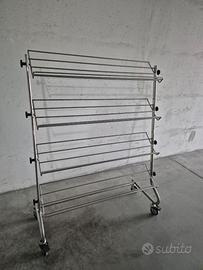 Espositore scarpe o riviste