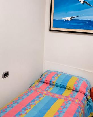Ampia camera (20mq) con BAGNO PRIVATO - Solo Donne