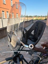 Seggiolino anteriore bici Thule con parabrezza