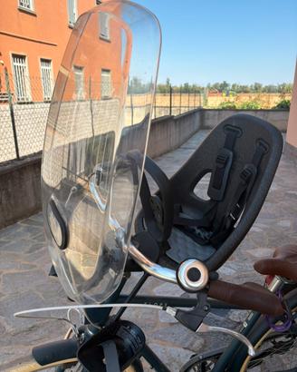 Seggiolino anteriore bici Thule con parabrezza