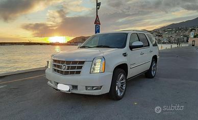 Cadillac Escalade 6.2 V8 luxury 7 posti