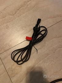 Cavo di alimentazione con connettore a 8 (C7 IEC)