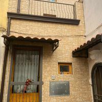 Casa a 3 piani indipendente