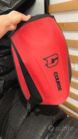 Zaino moto guscio rigido aerodinamico nero rosso