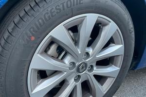 Gomme auto BRIDGESTONE  NUOVE