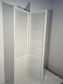 Separè in legno bianco
