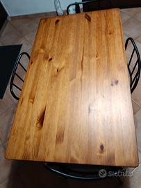 Tavolo legno e 4 sedie metallo-legno
