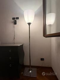 Lampada da terra a stelo