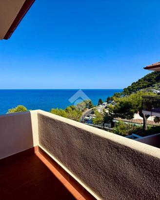 3 LOCALI A LAIGUEGLIA