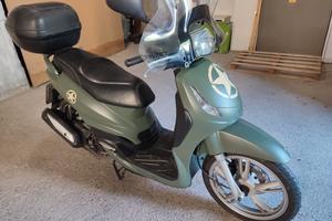 scooter Peugeot 150 