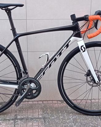 bicicletta da corsa Scott Addict 30 in carbonio