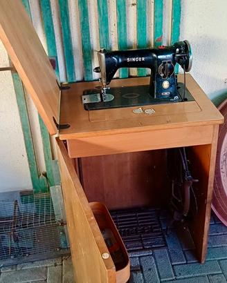 Singer 15M d’epoca Vintage con monbiletto