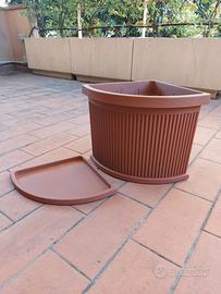 Fioriera angolare 35x35x35 cm