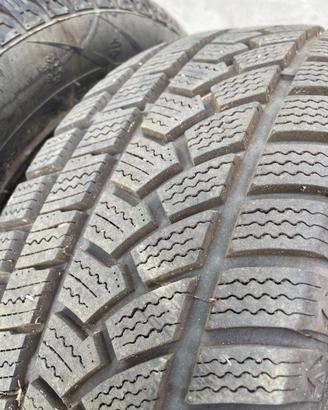 2 gomme 215/60/R16