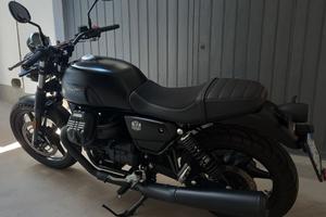Moto Guzzi V7 Stone 853