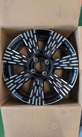 Cerchi in lega Fiat 600 Hybrid 17"pollici