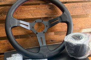 Volante in pelle con mozzo