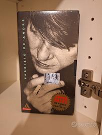 VHS FABRIZIO DE ANDRE' in concerto 1999