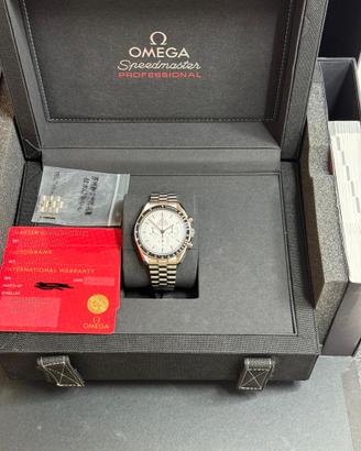 Omega Speedmaster Professional Moonwatch white