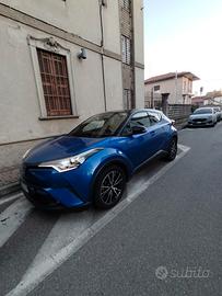 Toyota chr c-hr Hybrid ibrida 