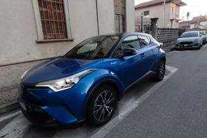 Toyota chr c-hr Hybrid ibrida 