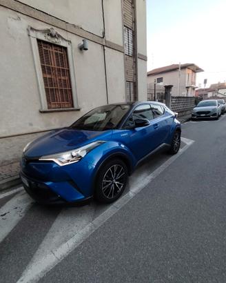Toyota chr c-hr Hybrid ibrida 
