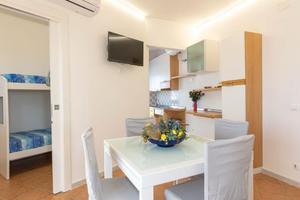 VISTA&MAREa50m/PISCINE PARCO E PARCHEGGIO