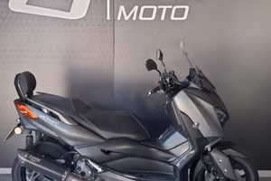 Yamaha X-Max 300