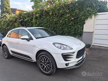 Porsche Macan S