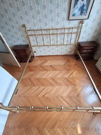 Letto matrimoniale in ottone