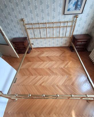 Letto matrimoniale in ottone