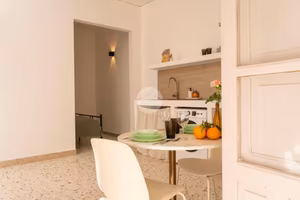 MONOLOCALE A CARINI