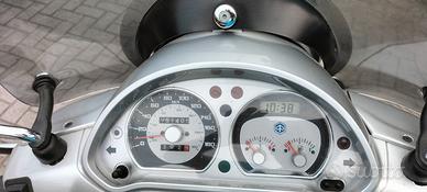 Beverly 300 i.e anno 2010 , 1200 legg.trattabili