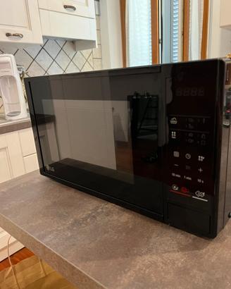 Forno microonde LG MS2042D, come nuovo