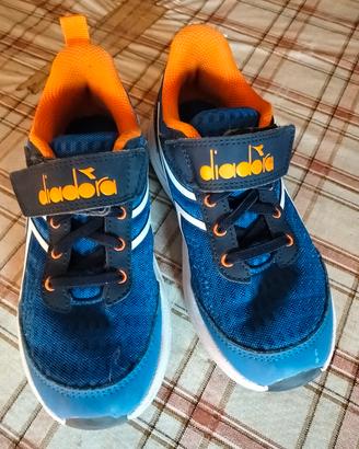 scarpe bimbo nuove n32  Diadora 