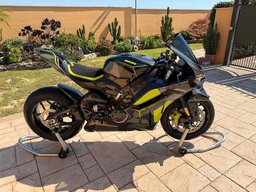 Ducati Panigale V4 Lamborghini 1 OF 630