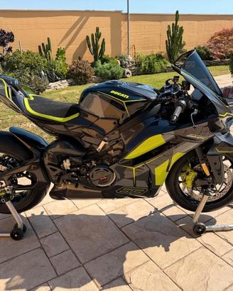 Ducati Panigale V4 Lamborghini 1 OF 630
