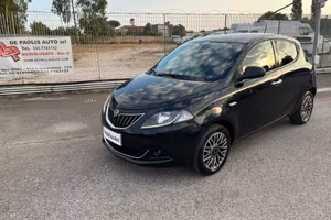 Lancia Ypsilon 1.0 FireFly 5 porte S&S Hybrid Gold