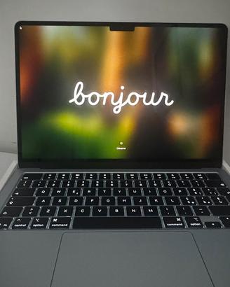 Macbook air 2025 13” M4 16gb ram 256ssd in garanzi