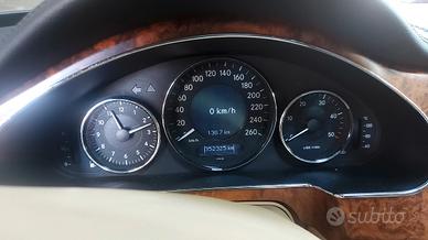Auto mercedes cls