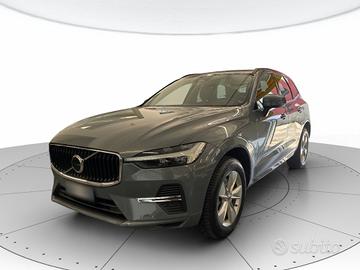 VOLVO XC60 2.0 b4 Momentum awd auto