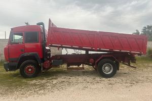 AUTOCARRO IVECO 190.42 RIBALTABILE TRILATERALE