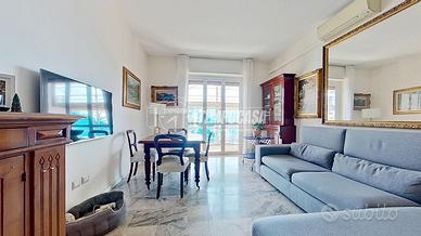 TRILOCALE ALL'EDILNORD CON DOPPIO BALCONE